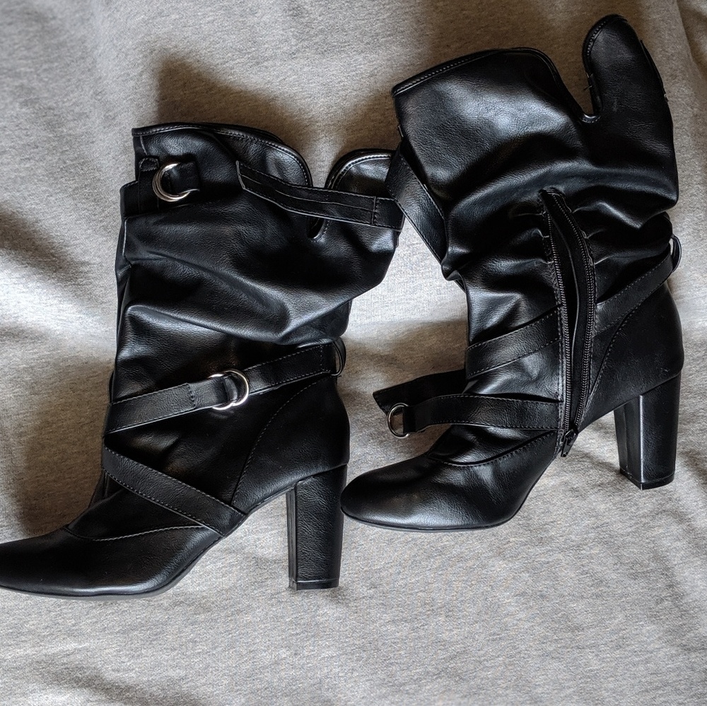 BAMBOO Daystar slouchy black belted heeled boots